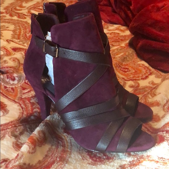 Vince Camuto Peeptoe Suede Leather Heels - Picture 3 of 5